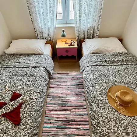 Stela In Karin Gornji Apartment