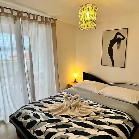 Apartment Stela In Karin Gornji